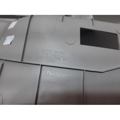 Suporte Do Bagagito Lado Direito Nissan March 2015