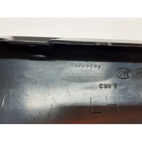 Moldura Coluna Traseira Esquerda Gm Blazer 1996 Á 1999
