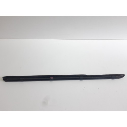 Pestana Externa Vidro Porta Traseira Esquerda Gm Blazer 1999