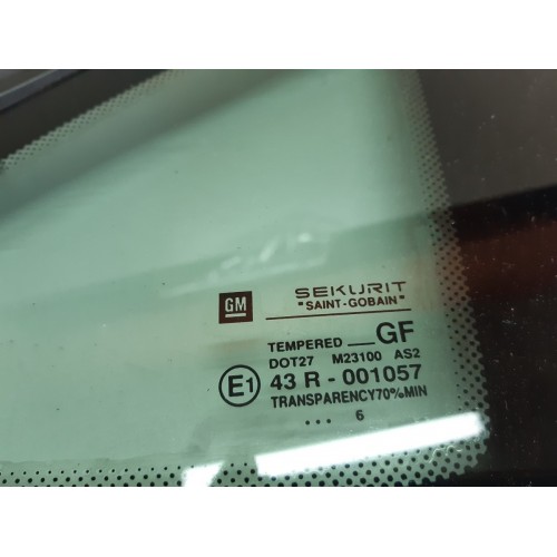 Vidro Fixo Lateral Traseiro Direito Gm Omega 1992 Á 1997
