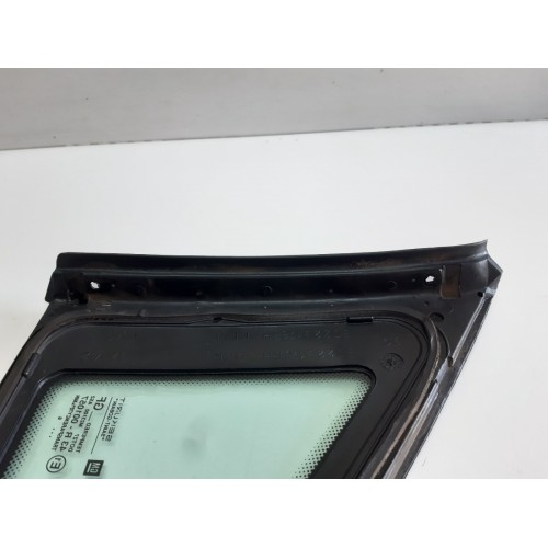 Vidro Fixo Lateral Traseiro Direito Gm Omega 1992 Á 1997