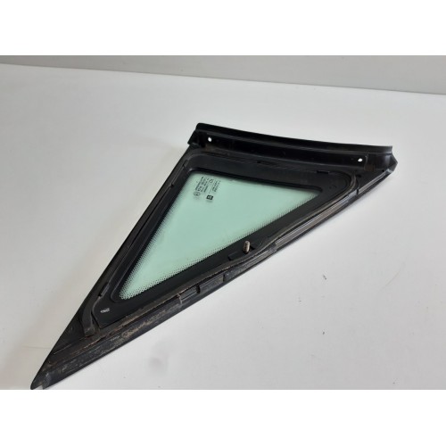 Vidro Fixo Lateral Traseiro Direito Gm Omega 1992 Á 1997