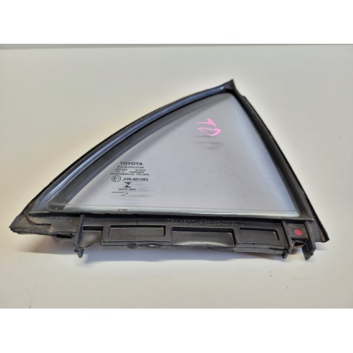 Vidro Fixo Da Porta Traseira Direita Toyota Corolla 2013
