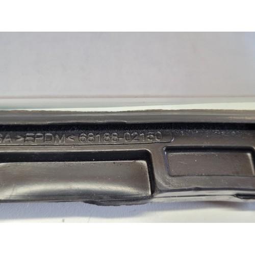 Vidro Fixo Da Porta Traseira Direita Toyota Corolla 2013