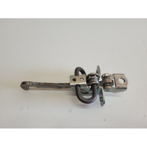 Limitador De Porta Traseiro Esquerdo Gm Astra 2001 2002 2003