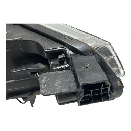 Farol Lado Esquerdo Chevrolet Tracker Premier 2021 2022