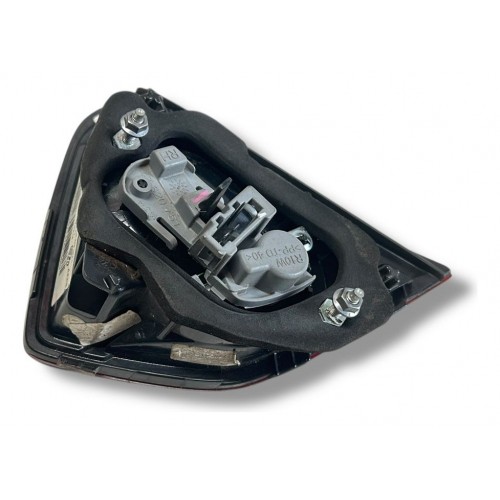 Lanterna Tampa Traseira Direita Vw Voyage G6 2013 2014 2015