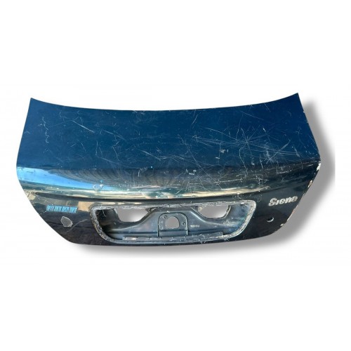 Tampa Traseira Fiat Siena 2001 2002 2003 Detalhe
