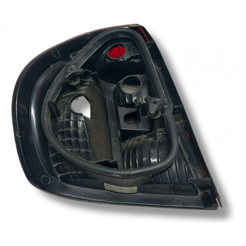 Lanterna Traseira Direita Renault Clio Sedan 2004 Á 2009