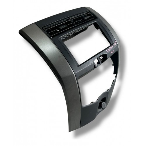 Moldura Central Painel Nissan Livina 2009 2010 2011