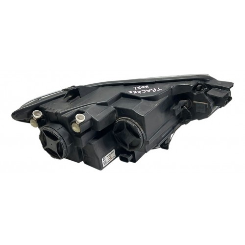Farol Lado Esquerdo Chevrolet Tracker Premier 2021 2022