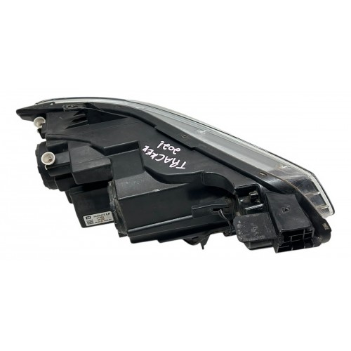 Farol Lado Esquerdo Chevrolet Tracker Premier 2021 2022
