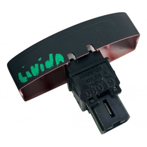 Botao Pisca Alerta Nissan Livina 2009 2010 2011 2012 2013
