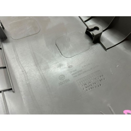Moldura Inferior Coluna Central Direita Kia Cerato 2005 2006