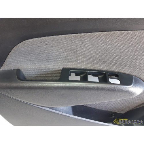 Forro De Porta Dianteiro Esquerdo Hyundai Hb20 Premium 2014
