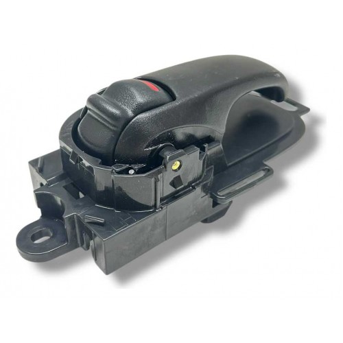Maçaneta Interna Dianteira Esquerda Nissan Tiida 2010 2011 - Preto - Dianteira