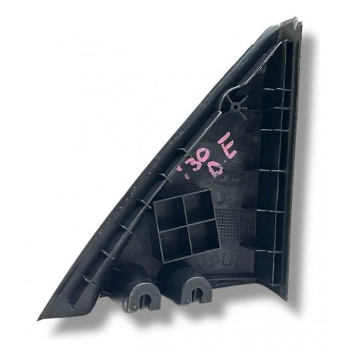 Moldura Interna Retrovisor Esquerdo Hyundai I30 2011 - Preto Moldura Interna Retrovisor Esquerdo Hyundai I30 2011 - Preto